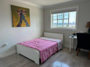 Cozy Del Room